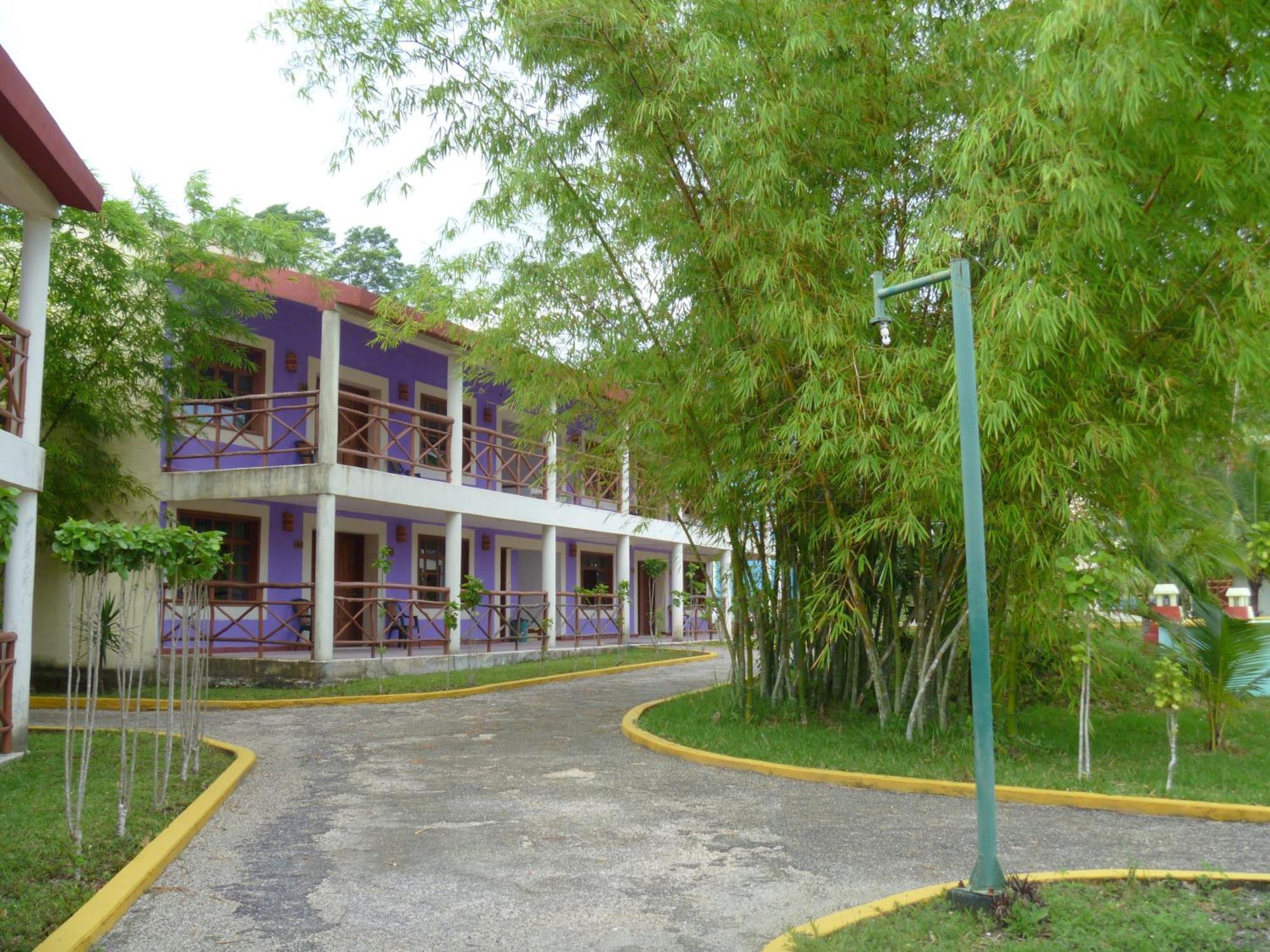 Hotel Debliz Xpujil Εξωτερικό φωτογραφία
